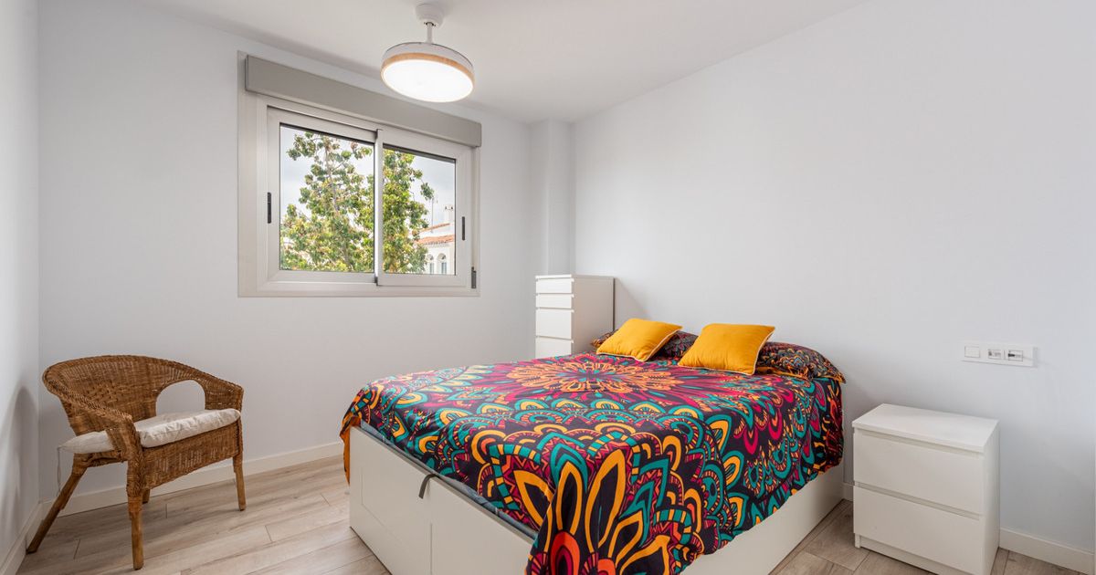 Apartamento en Planta Media en Torremolinos, Torremolinos, 4/12
