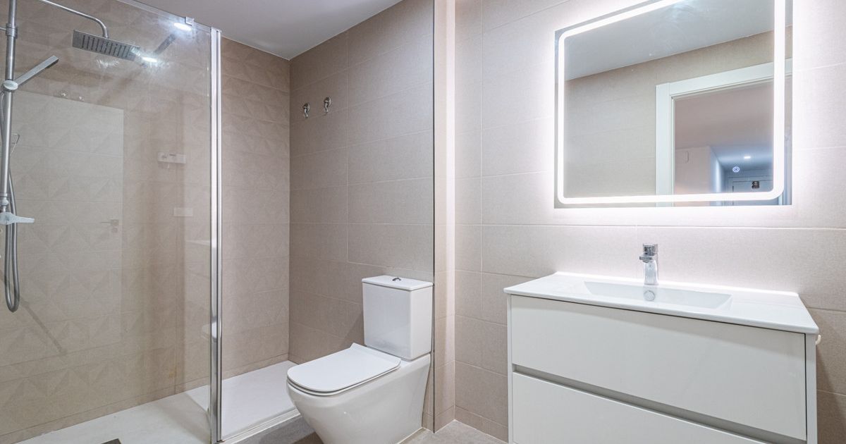 Apartamento en Planta Media en Torremolinos, Torremolinos, 6/12
