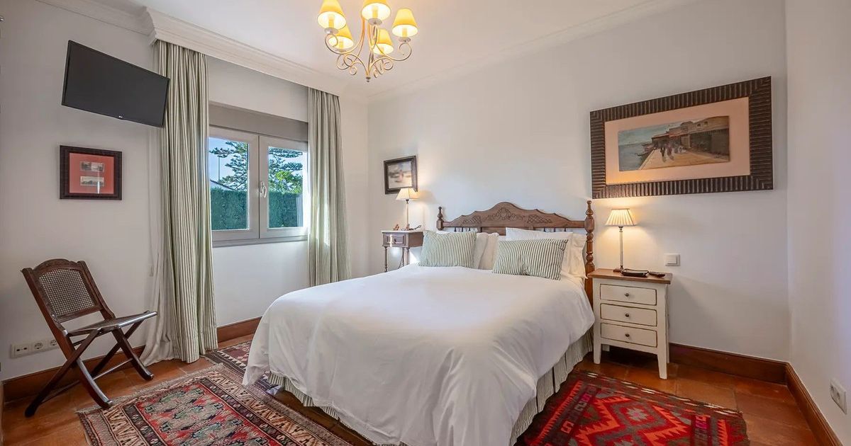 Vrijstaande Villa in Los Monteros, Los Monteros, 12/12
