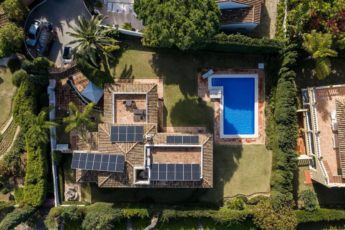 Vrijstaande Villa in Los Monteros, Los Monteros, 3/12