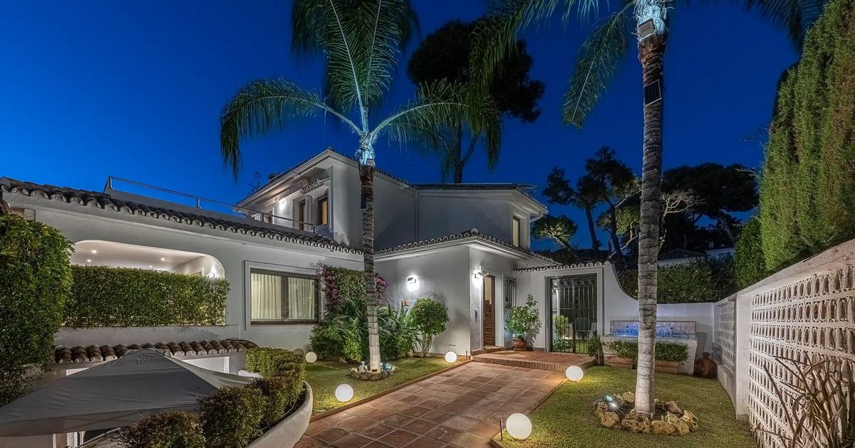 Vrijstaande Villa in Los Monteros, Los Monteros, 6/12