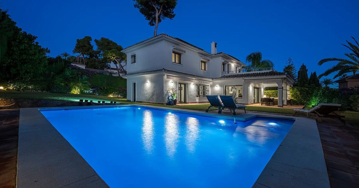 Vrijstaande Villa in Los Monteros, Los Monteros, 7/12