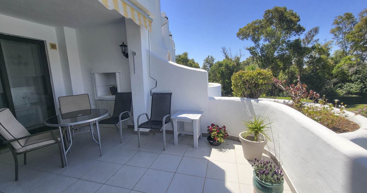 Apartamento en planta media en Calahonda, Calahonda, 10/12