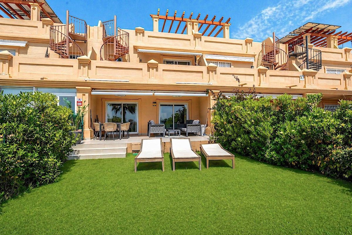 Таунхаус в Estepona, Estepona, 2/12