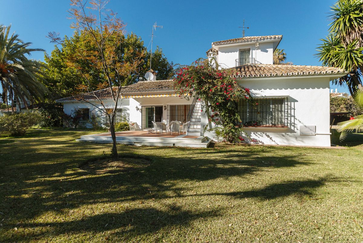 Detached Villa in Guadalmina Baja, Guadalmina Baja, 1/6