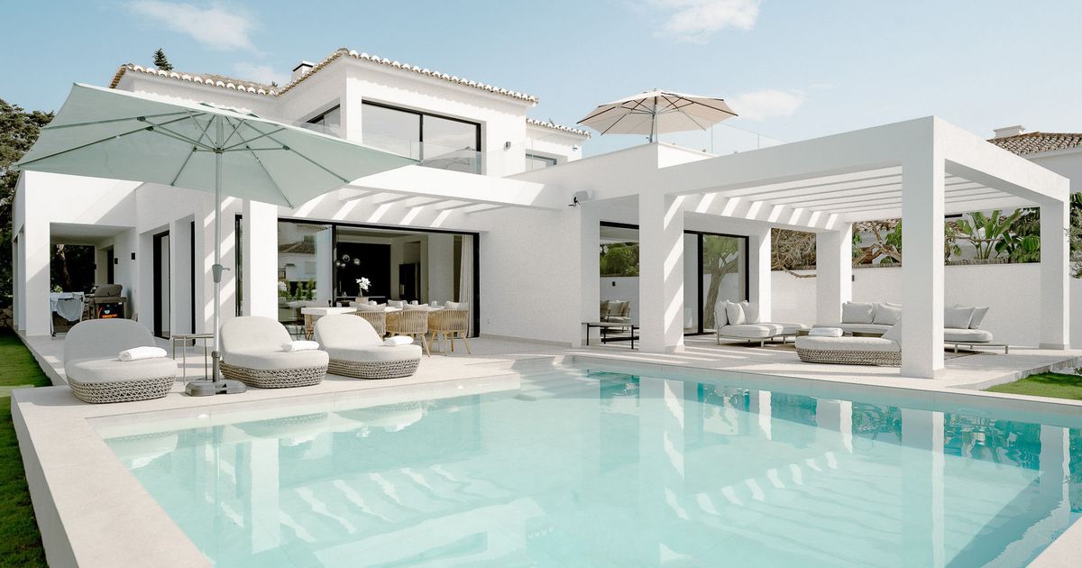 Villa in Marbella East, Las Chapas, Marbella East, 1/12