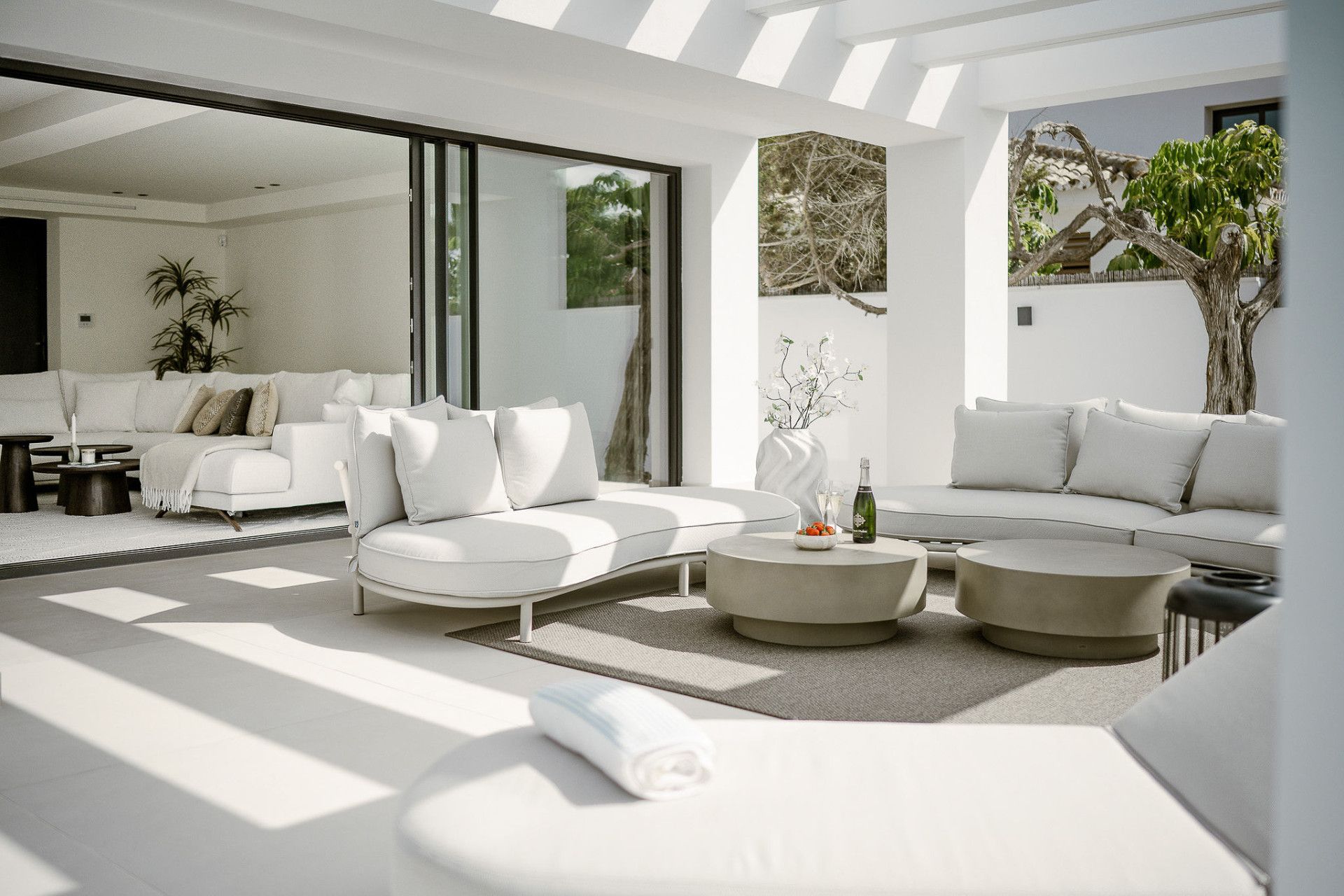 Villa in Marbella East, Las Chapas, Marbella East, 12/12