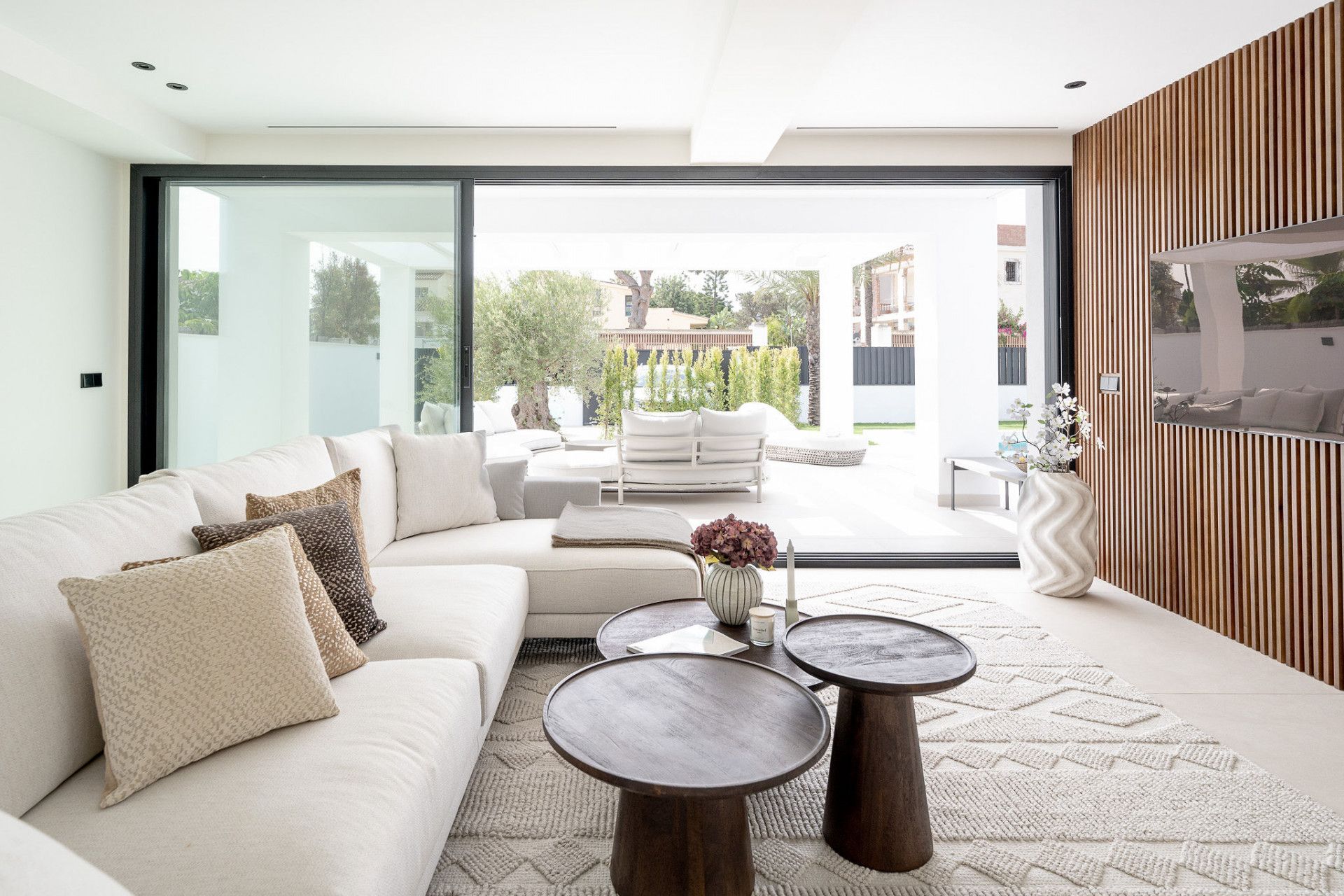 Villa in Marbella East, Las Chapas, Marbella East, 3/12
