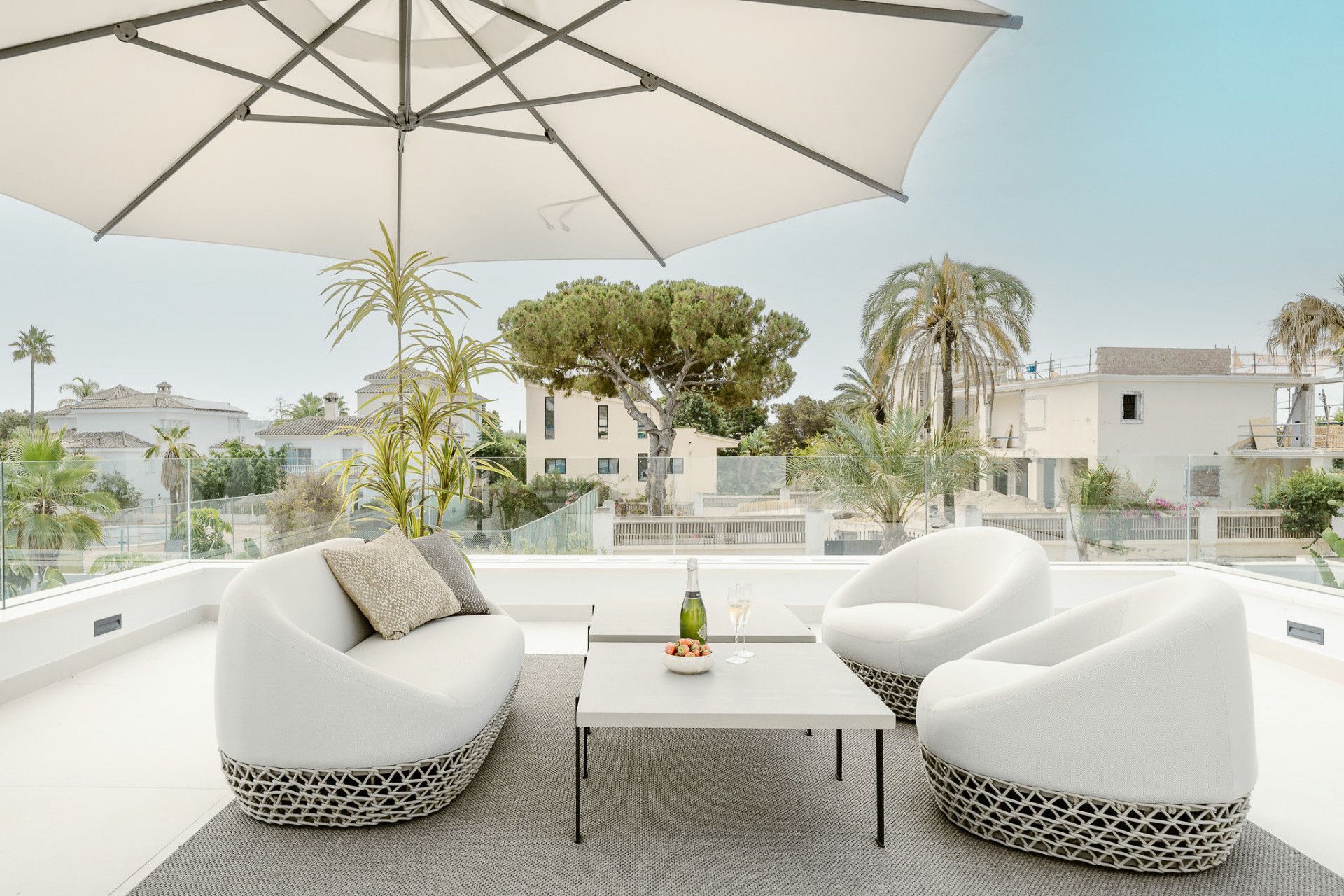 Villa in Marbella East, Las Chapas, Marbella East, 5/12