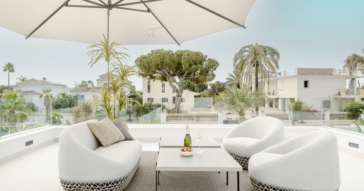 Villa in Marbella East, Las Chapas, Marbella East, 5/12