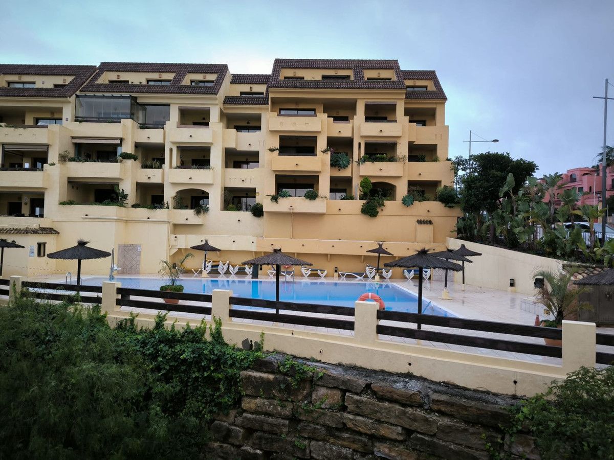 Апартаменты на среднем этаже в La Duquesa, La Duquesa, 1/12