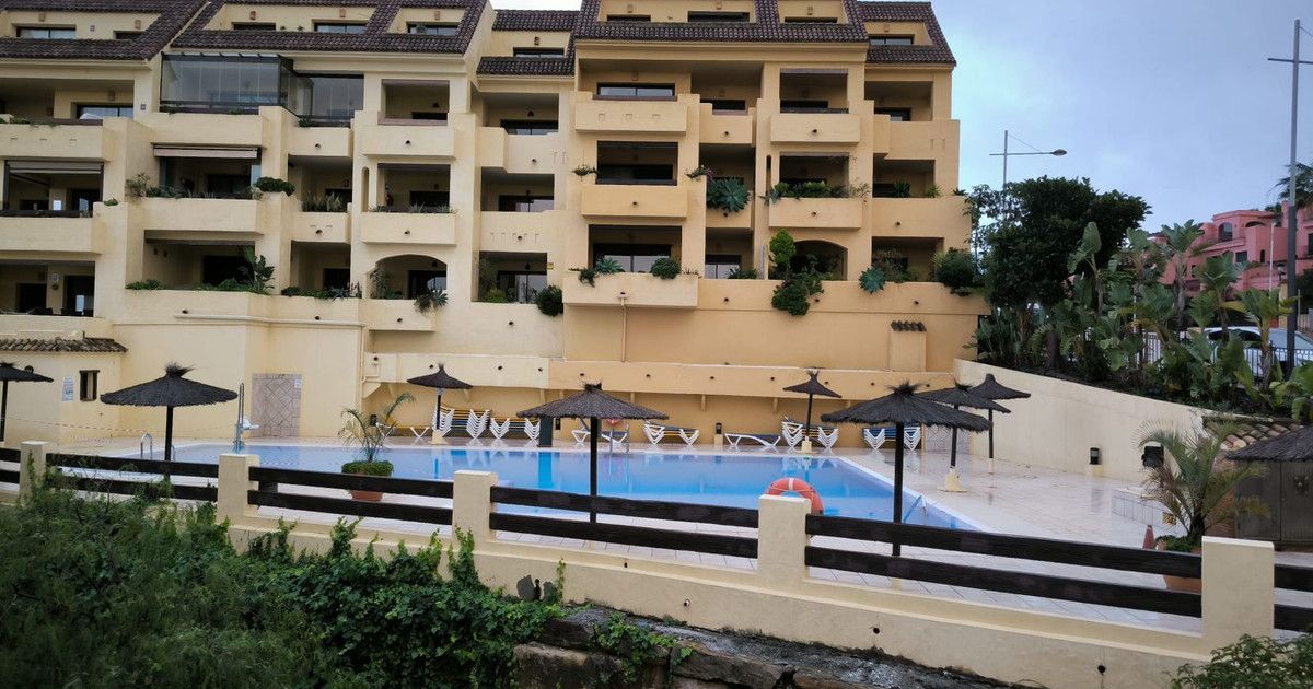 Апартаменты на среднем этаже в La Duquesa, La Duquesa, 1/12