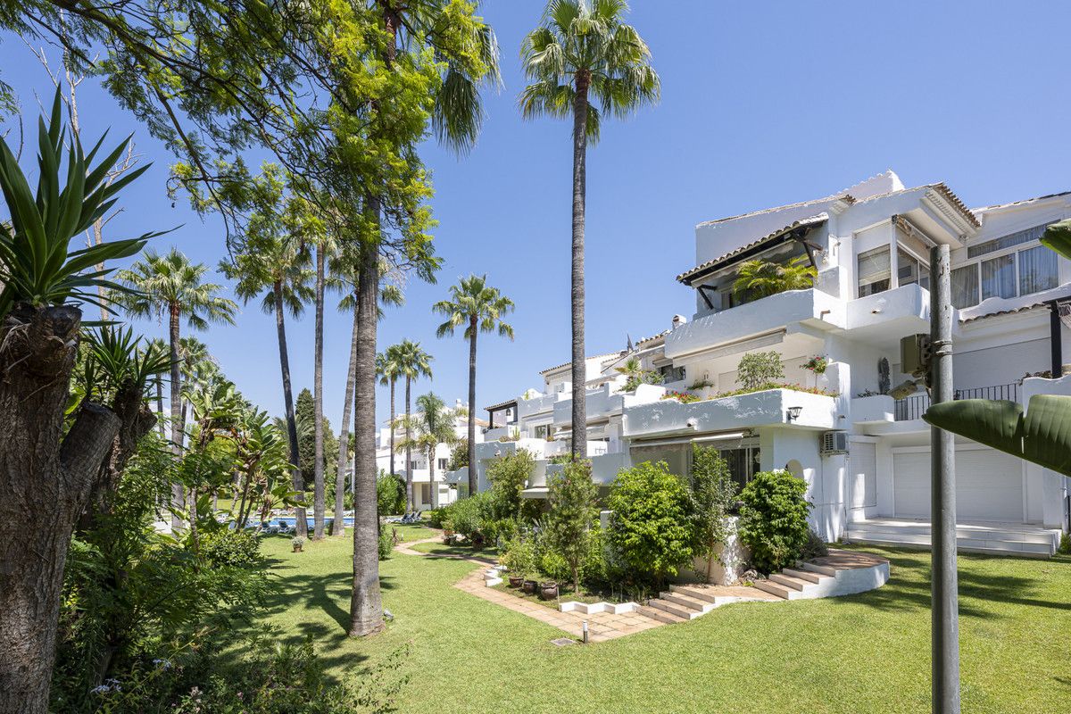 Penthouse Duplex in Puerto Banús, Puerto Banús, 12/12