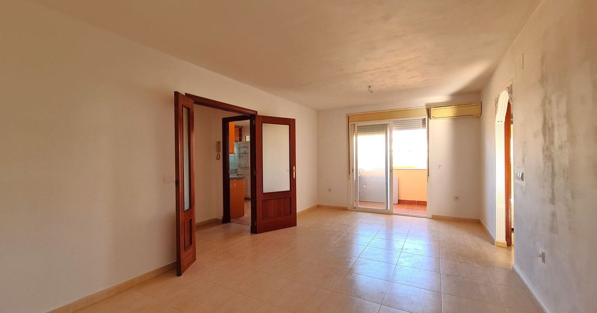 Middle Floor Apartment in San Luis de Sabinillas, San Luis de Sabinillas, 5/12