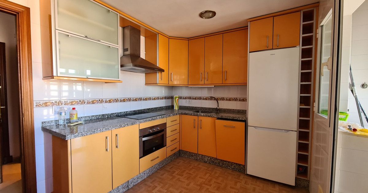 Middle Floor Apartment in San Luis de Sabinillas, San Luis de Sabinillas, 7/12