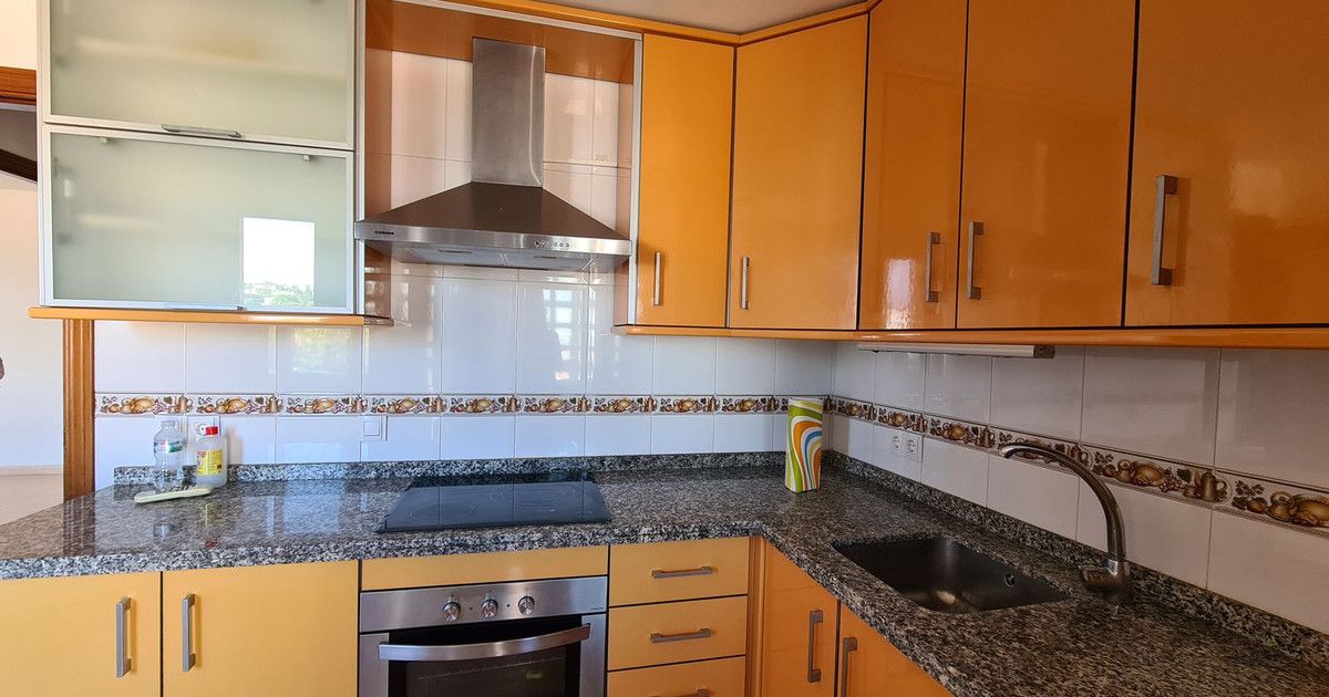 Middle Floor Apartment in San Luis de Sabinillas, San Luis de Sabinillas, 8/12