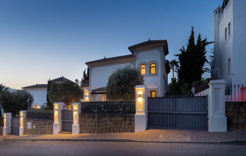 Villa independiente en Estepona, Estepona, 4/12