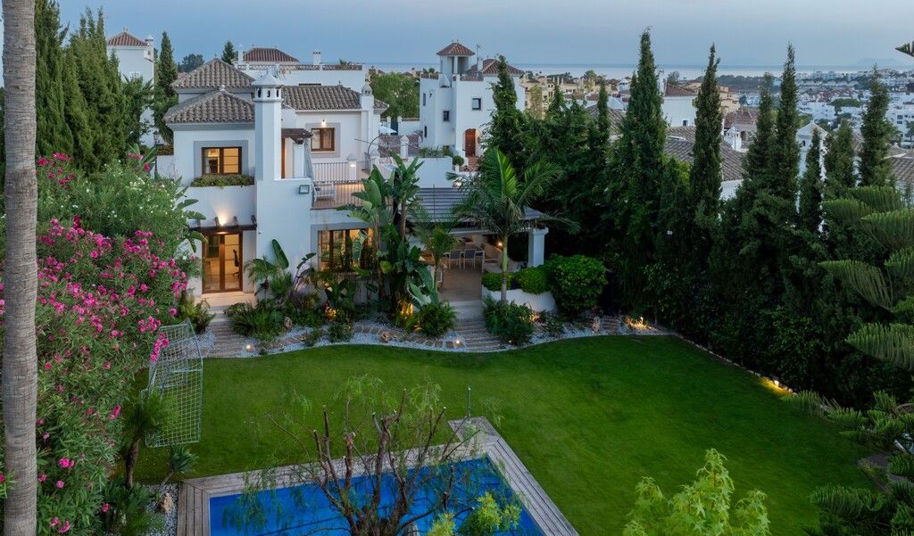 Villa independiente en Estepona, Estepona, 6/12