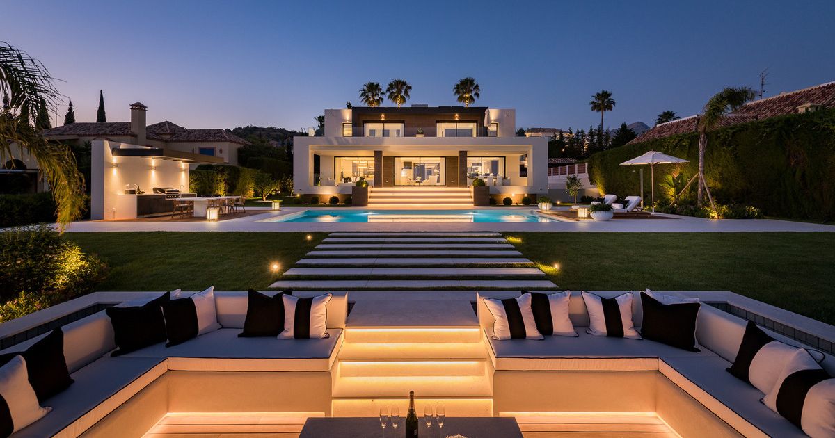 Freistehende Villa in Nueva Andalucía, Nueva Andalucía, 1/12