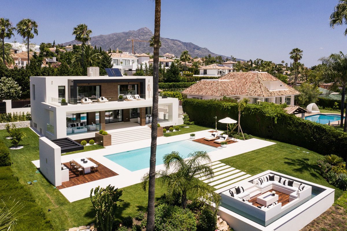 Freistehende Villa in Nueva Andalucía, Nueva Andalucía, 2/12