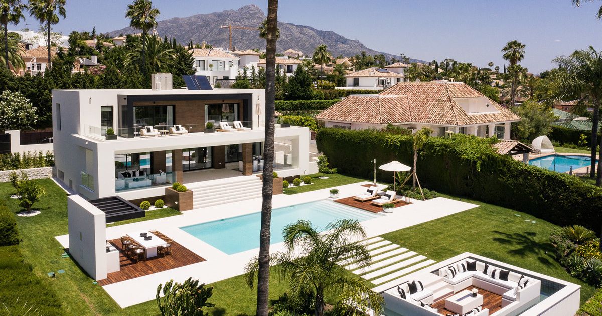 Freistehende Villa in Nueva Andalucía, Nueva Andalucía, 2/12