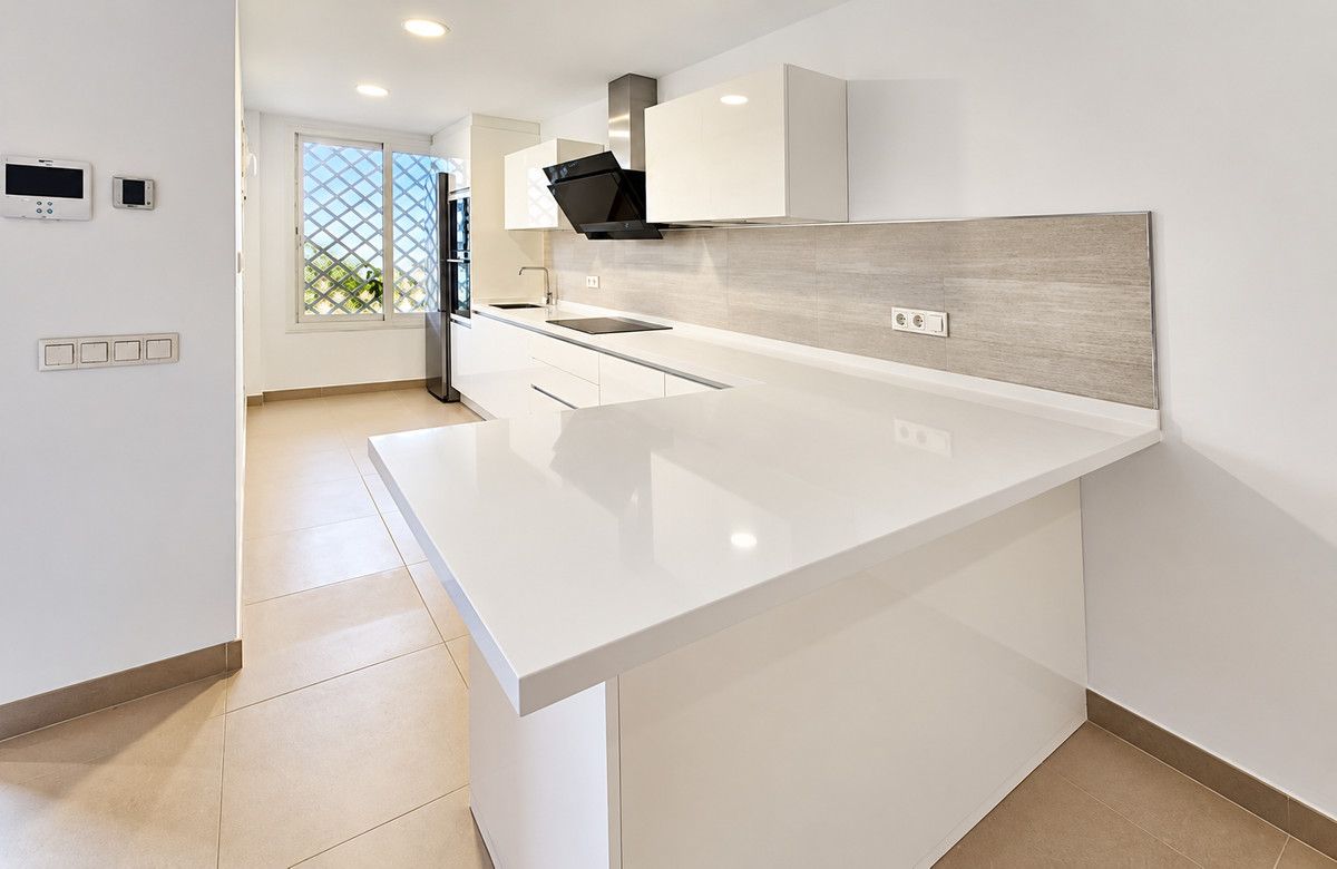 Semi-Detached House in Benahavís, Benahavís, 3/12