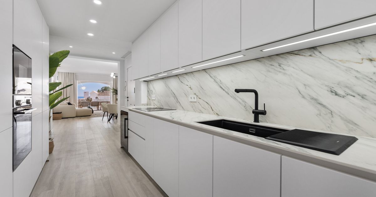 Apartment in Benahavis, Altos de La Quinta, Benahavis, 6/12