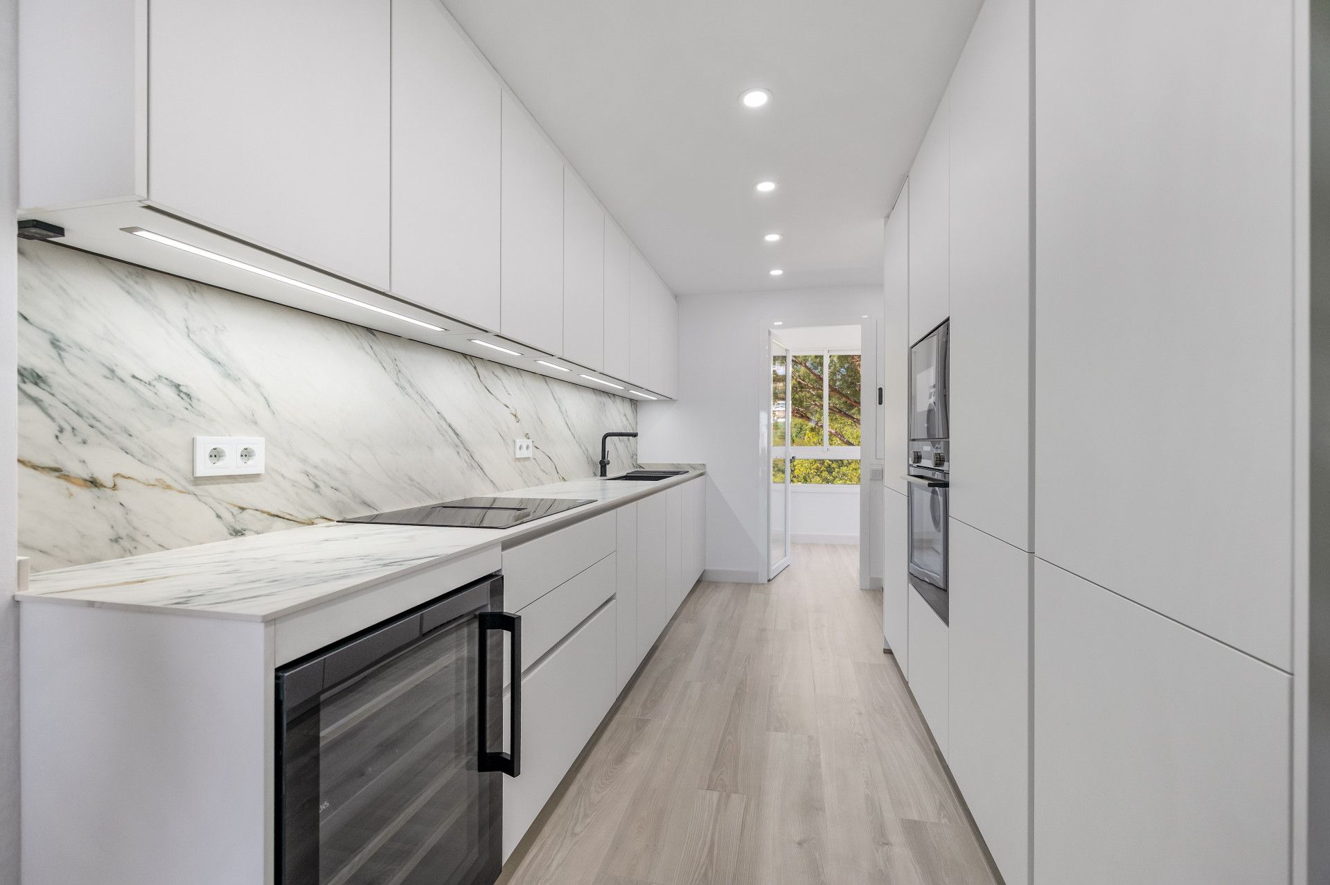 Apartment in Benahavis, Altos de La Quinta, Benahavis, 8/12