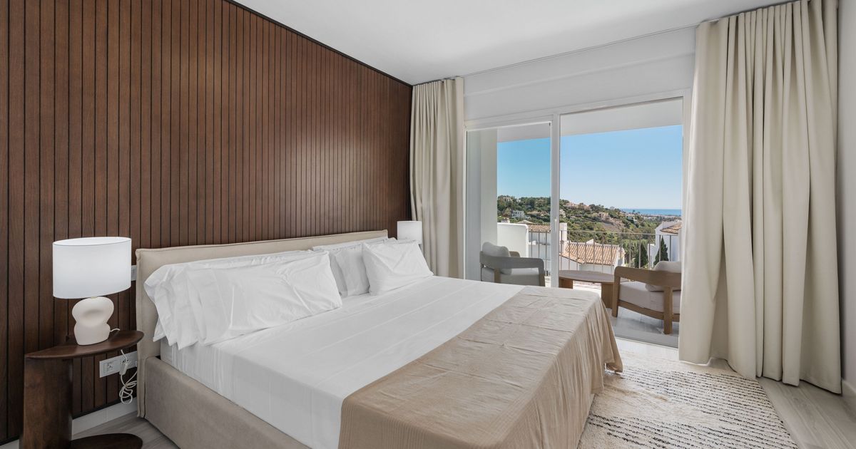 Apartment in Benahavis, Altos de La Quinta, Benahavis, 10/12