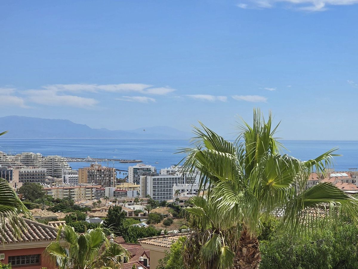 Detached Villa in Benalmadena Costa, Benalmadena Costa, 5/12