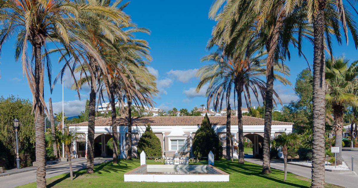 Plot in Estepona, La Resina Golf, Estepona, 1/9