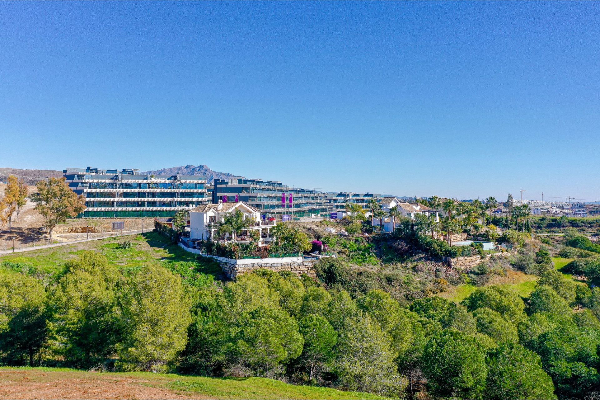 Plot in Estepona, La Resina Golf, Estepona, 4/9