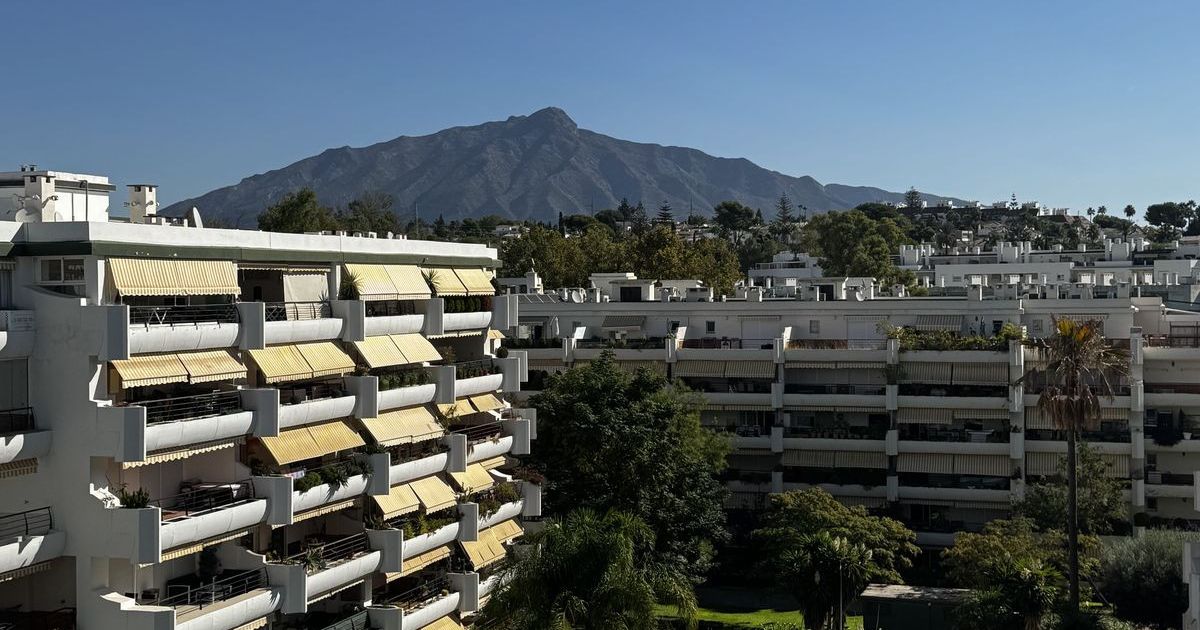 Appartement op de middelste verdieping in San Pedro de Alcántara, San Pedro de Alcántara, 1/12