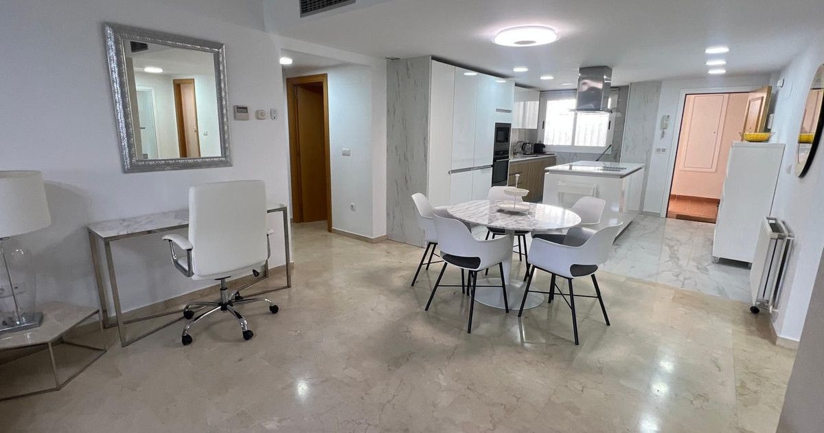 Appartement op de middelste verdieping in San Pedro de Alcántara, San Pedro de Alcántara, 4/12