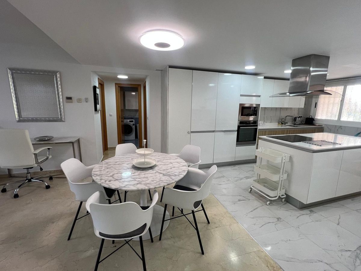 Appartement op de middelste verdieping in San Pedro de Alcántara, San Pedro de Alcántara, 5/12
