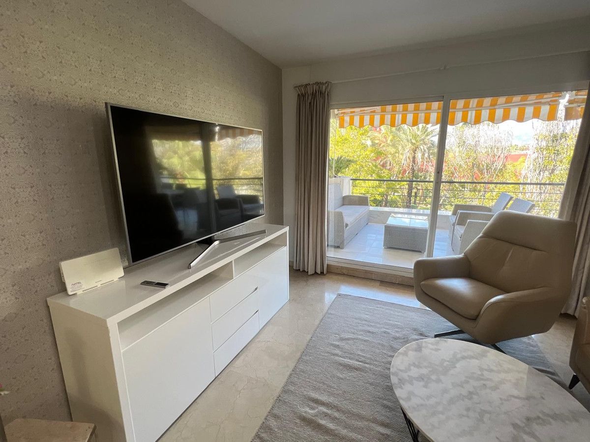 Appartement op de middelste verdieping in San Pedro de Alcántara, San Pedro de Alcántara, 8/12
