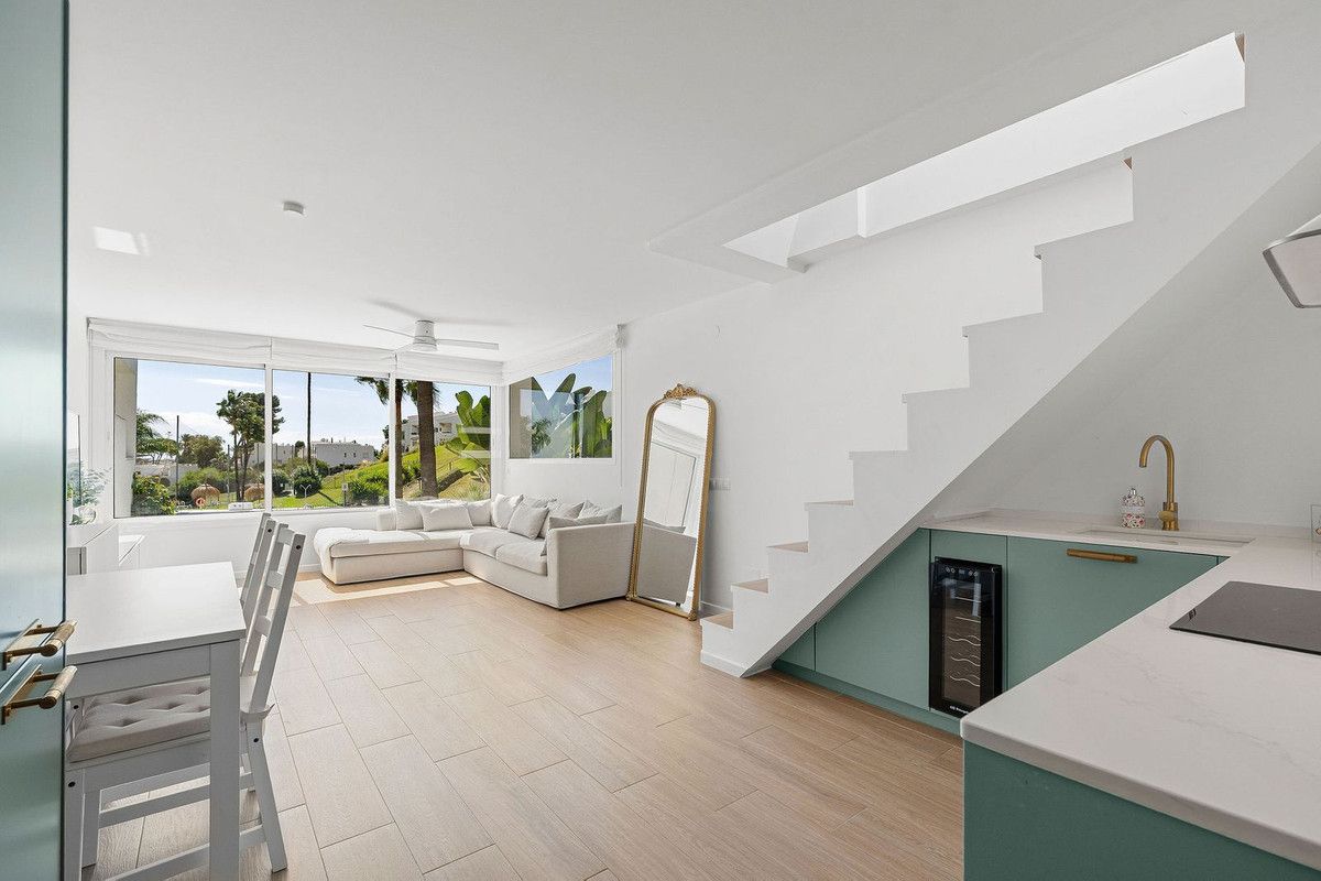 Penthouse Duplex in Nueva Andalucía, Nueva Andalucía, 7/12