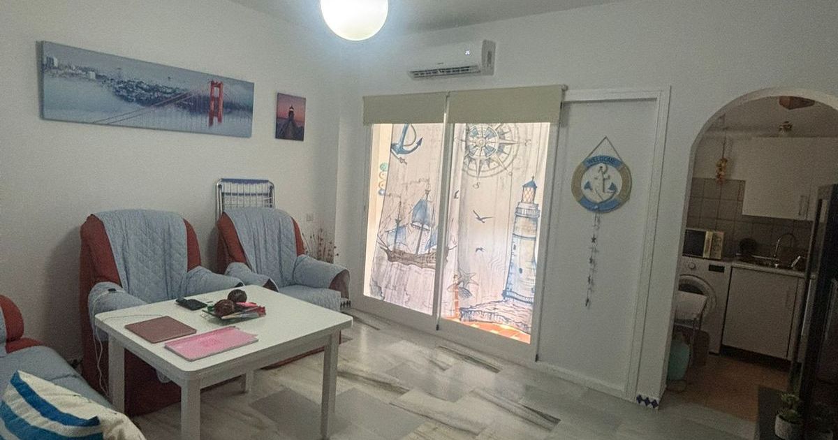 Apartamento en planta media en Estepona, Estepona, 4/12