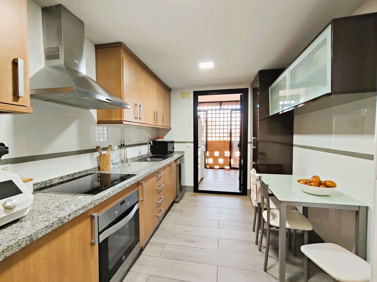 Middle Floor Apartment in San Pedro de Alcántara, San Pedro de Alcántara, 11/12