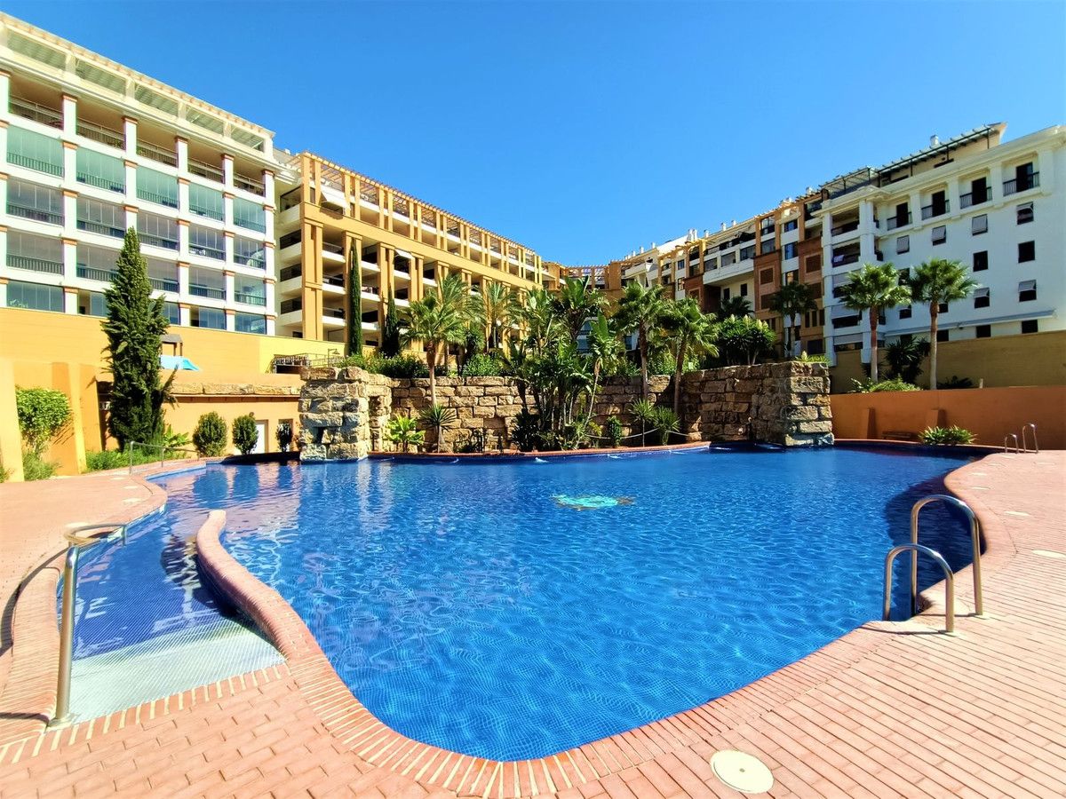 Middle Floor Apartment in San Pedro de Alcántara, San Pedro de Alcántara, 3/12