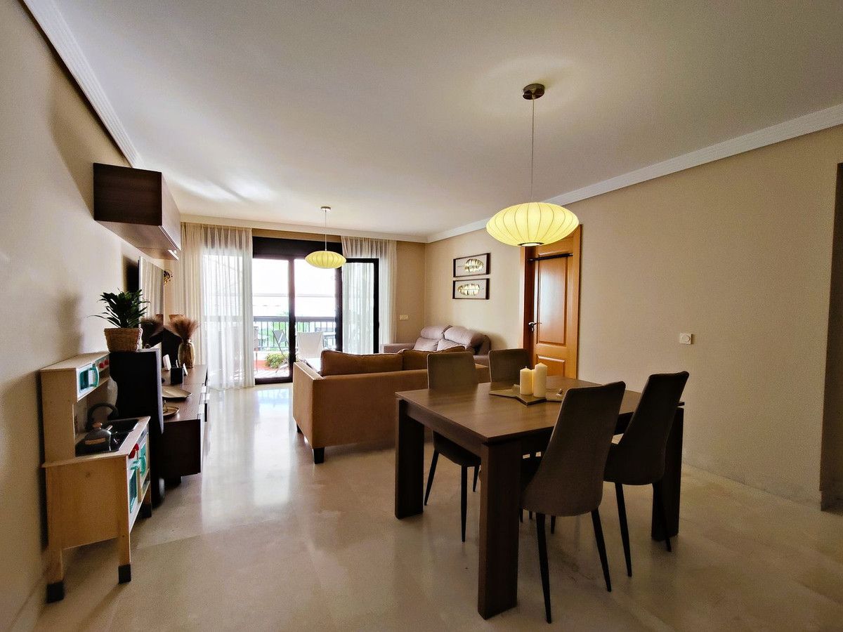Middle Floor Apartment in San Pedro de Alcántara, San Pedro de Alcántara, 6/12