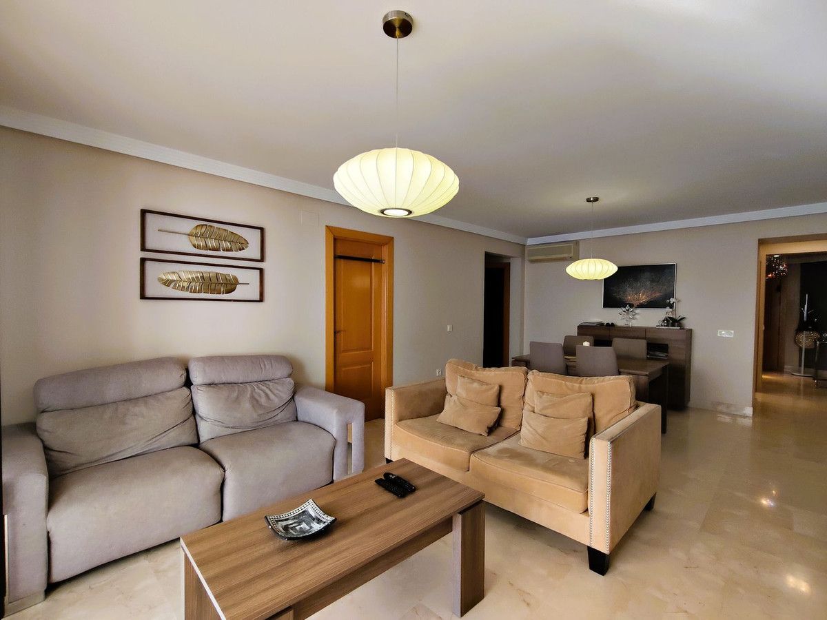 Middle Floor Apartment in San Pedro de Alcántara, San Pedro de Alcántara, 7/12