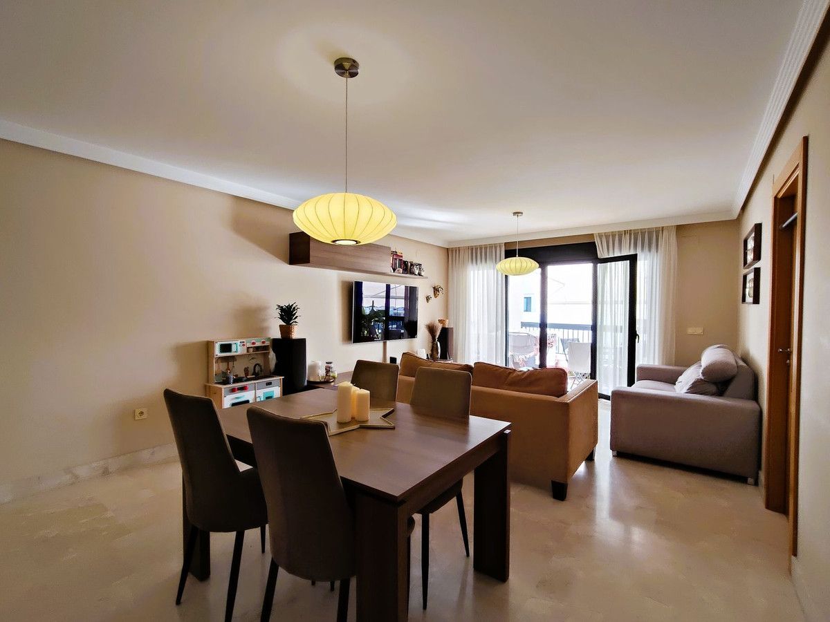 Middle Floor Apartment in San Pedro de Alcántara, San Pedro de Alcántara, 8/12