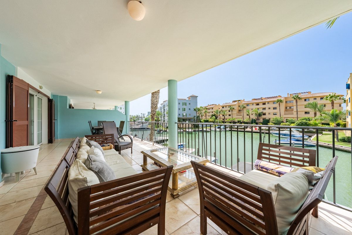 Lägenhet på mellanvåningen i Sotogrande Marina, Sotogrande Marina, 2/12