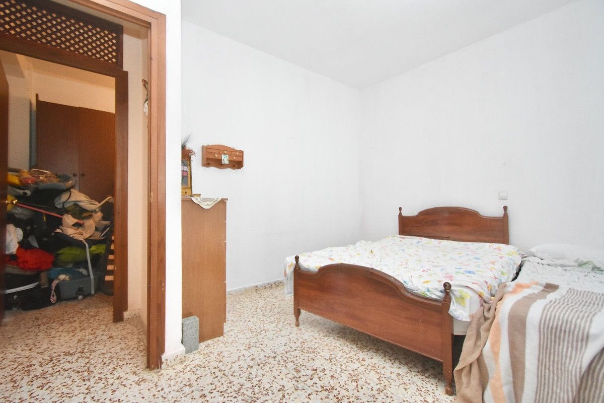 Middle Floor Apartment in Mijas, Mijas, 9/12