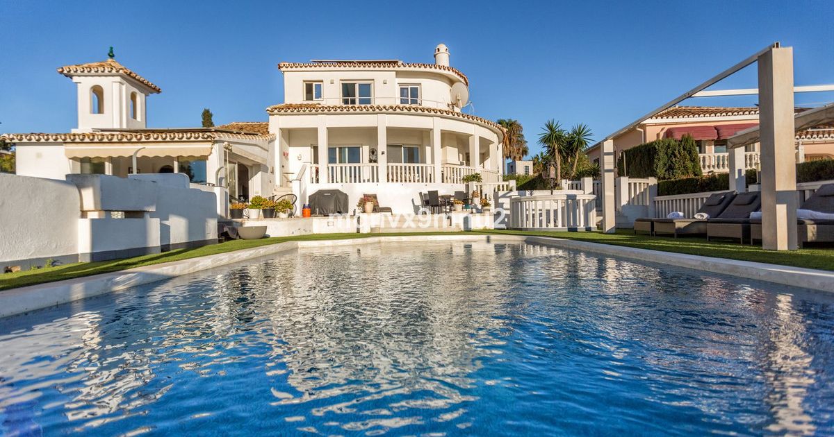 Fristående villa i El Chaparral, El Chaparral, 6/12