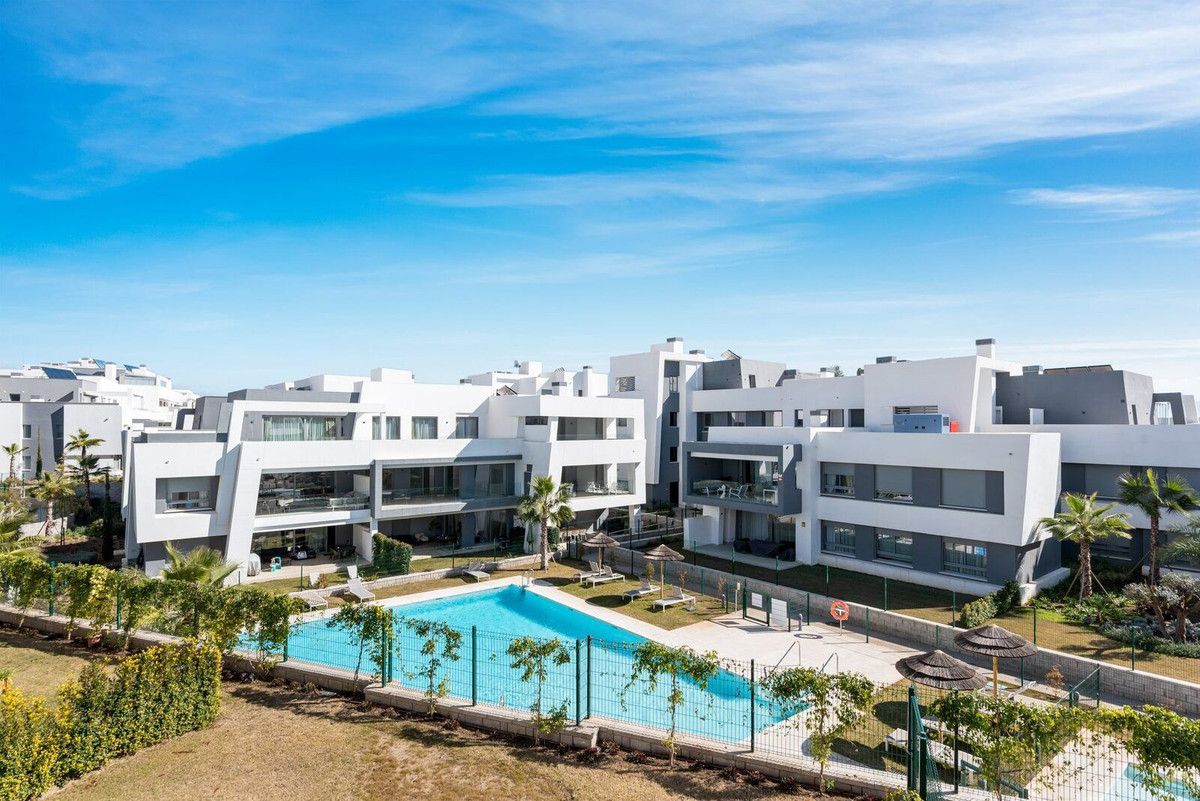 Ground Floor Apartment in Estepona, Estepona, 1/10