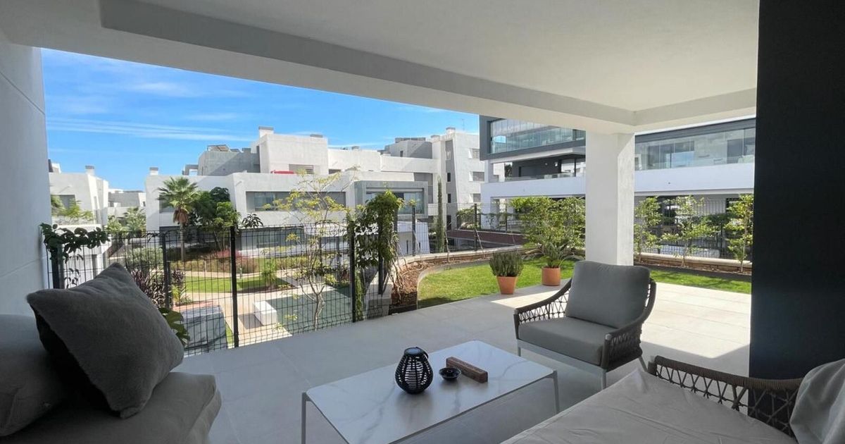 Ground Floor Apartment in Estepona, Estepona, 6/10