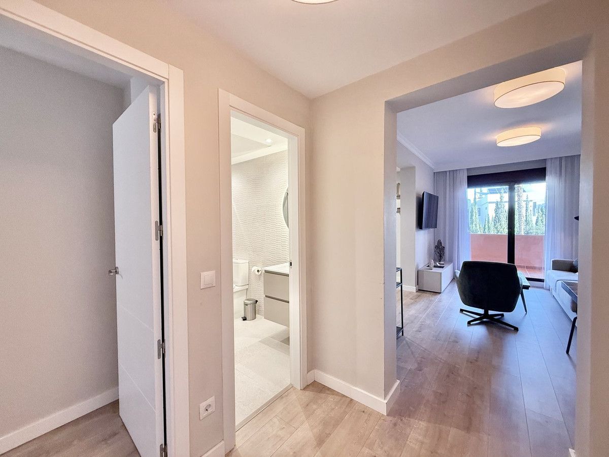 Ground Floor Apartment in Benahavís, Benahavís, 5/12