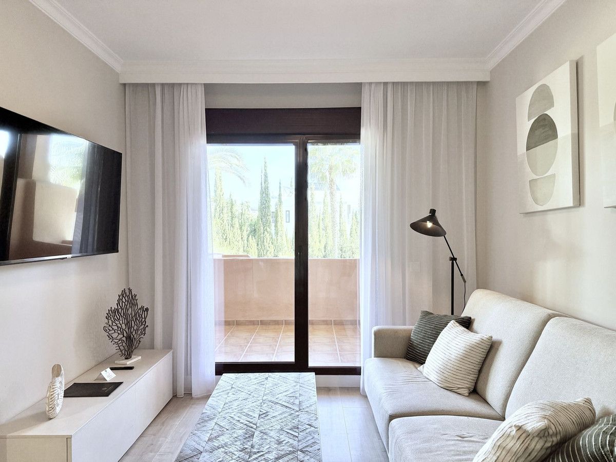 Ground Floor Apartment in Benahavís, Benahavís, 6/12